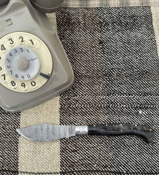 Autentico coltello sardo, Arburesa con lama Damasco.